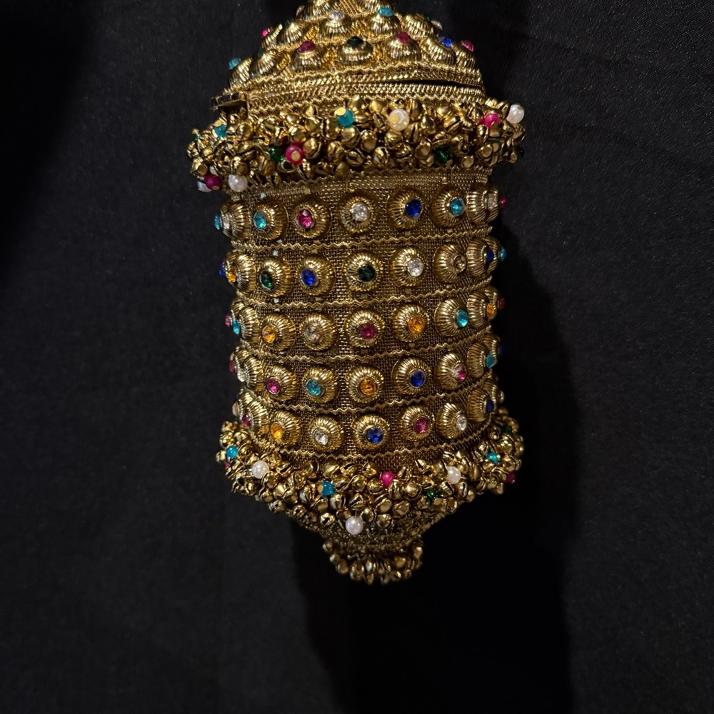 Ramla Bling Bling‎ Moroccan Handmade with Hand-placed Crystals Gold Beaded Bag - Picture 4 of 9